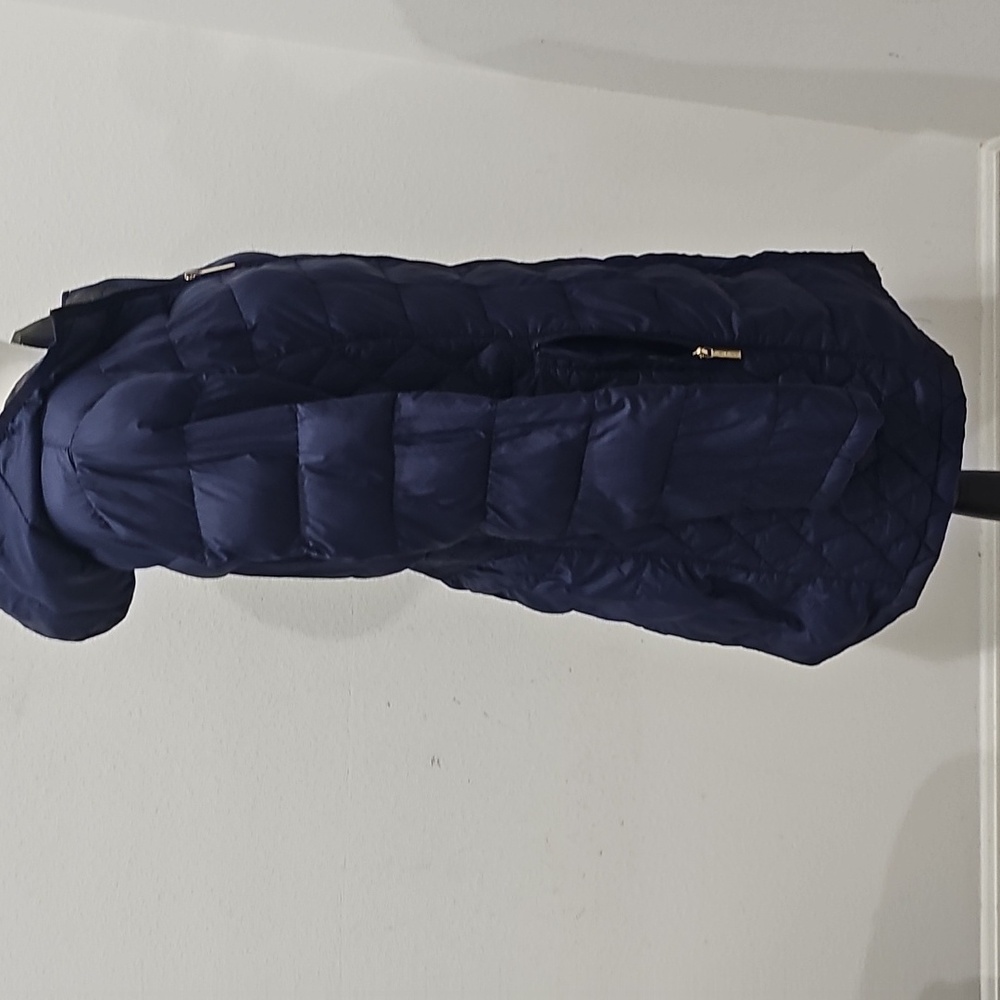 Michael Kors Navy Quilted light weight Puffer Jacket W/ Hood & Size M Packable - Picture 5 of 15